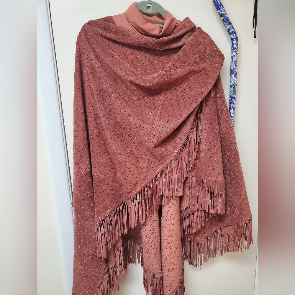 Suzanne Somers Soft Suede Shawl & Matching turtleneck shirt